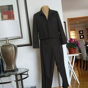 2 pc Harve Bernard pants suit